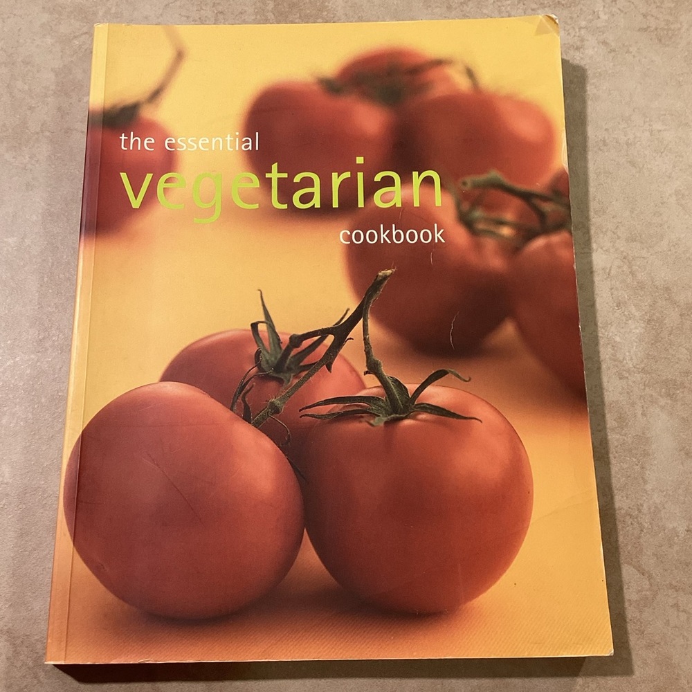 The Essential Vegetarian Cookbook by Bay Books
